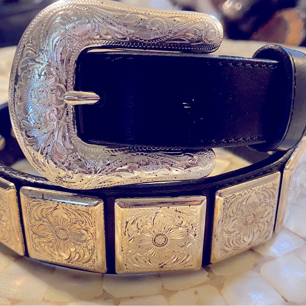 Tony Lama Women’s Leather Belt